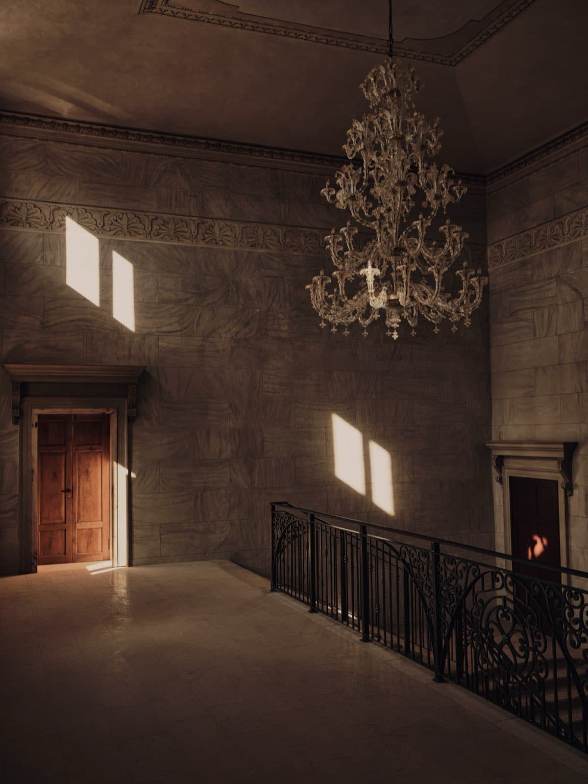 Il salone storico affrescato